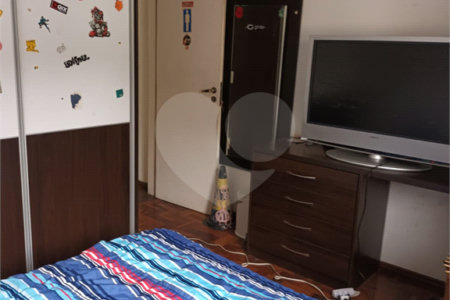 Casa à venda com 3 quartos, sendo 1 suíte, em Parque Peruche, São Paulo, SP