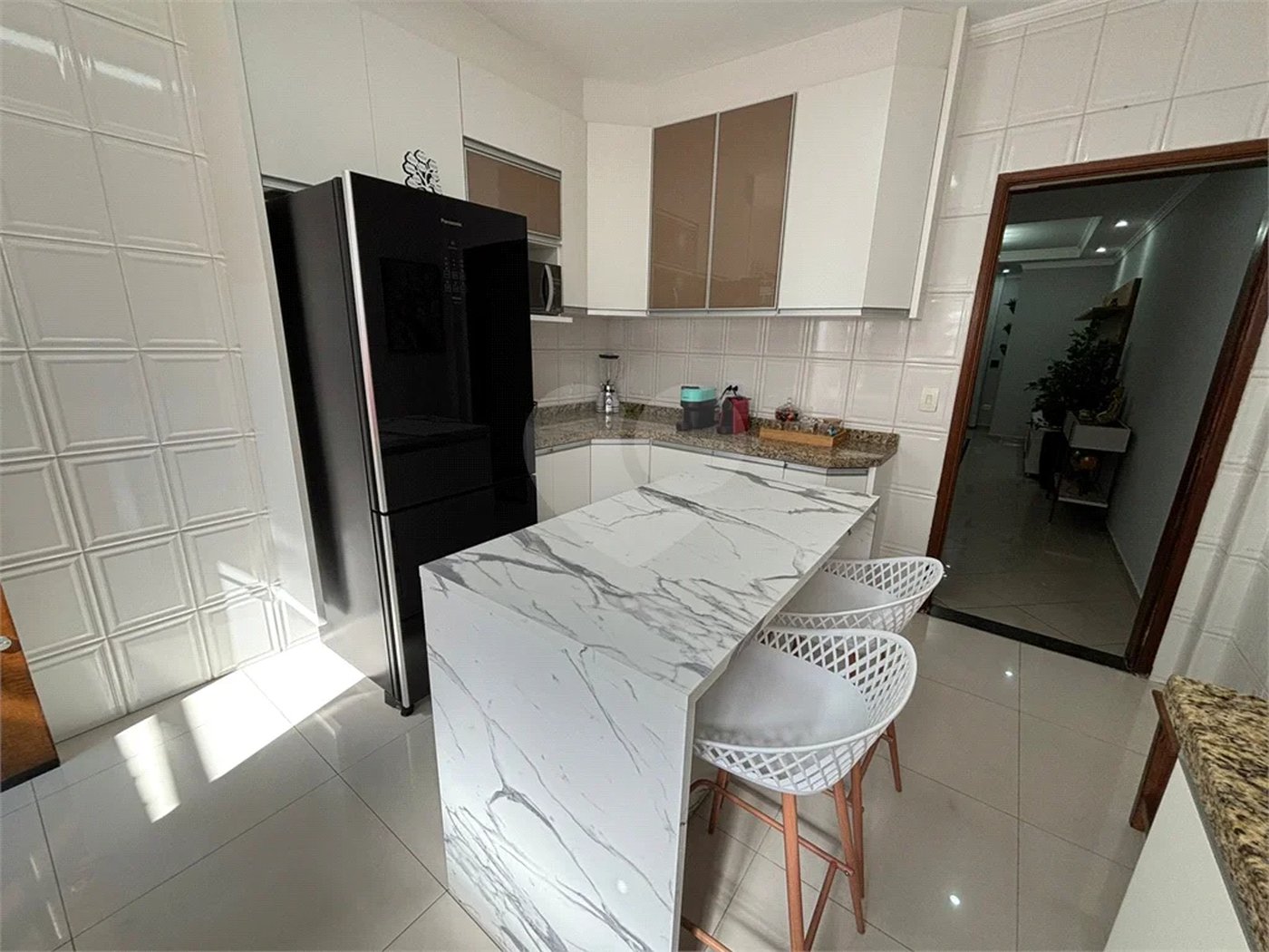 Casa à venda com 3 quartos, sendo 1 suíte, no condomínio Mira Estrela, São Paulo - SP