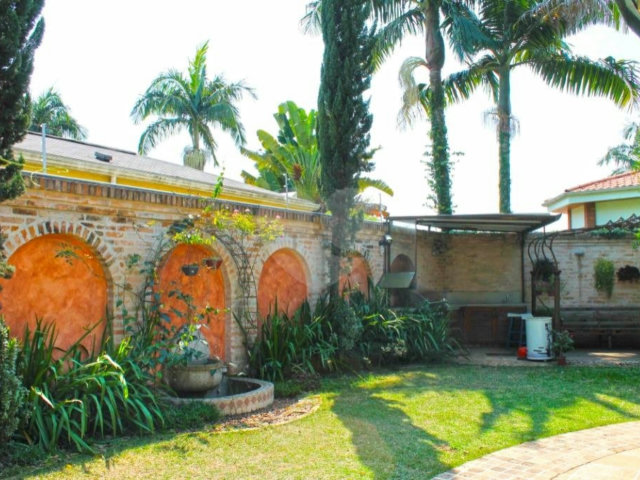 Sobrado à venda com 7 quartos, sendo 5 suítes,  em Alto da Boa Vista, São Paulo, SP