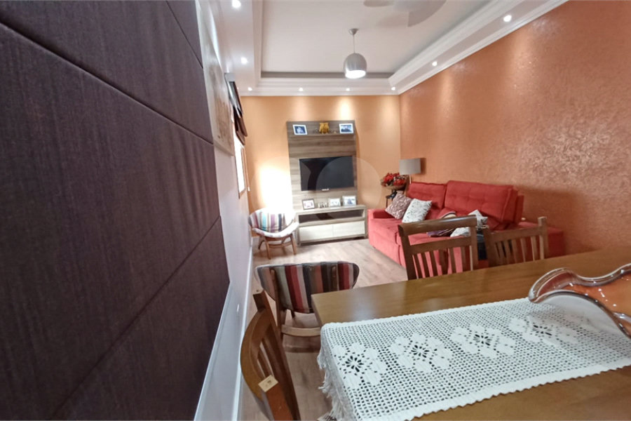 Casa à venda com 3 quartos, sendo 1 suíte, no condomínio Residencial Morada do Horto, São Paulo - SP