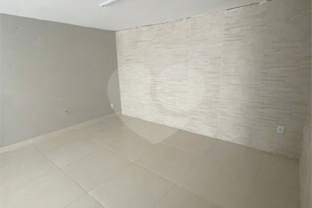 Sobrado à venda com 3 quartos, sendo 2 suítes,  em Vila Oliveira, Mogi das Cruzes, SP