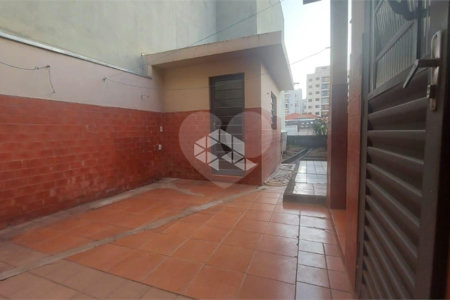 Casa à venda com 4 quartos, sendo 1 suíte,  em Lapa, São Paulo, SP