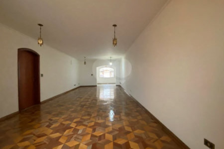 Sobrado à venda com 4 quartos, sendo 1 suíte, em Santana, São Paulo, SP