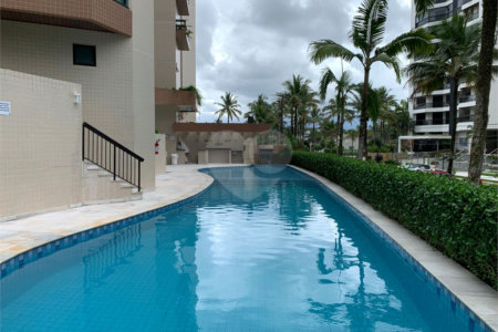 Apartamento à venda com 3 quartos, sendo 2 suítes, em Riviera, Bertioga, SP