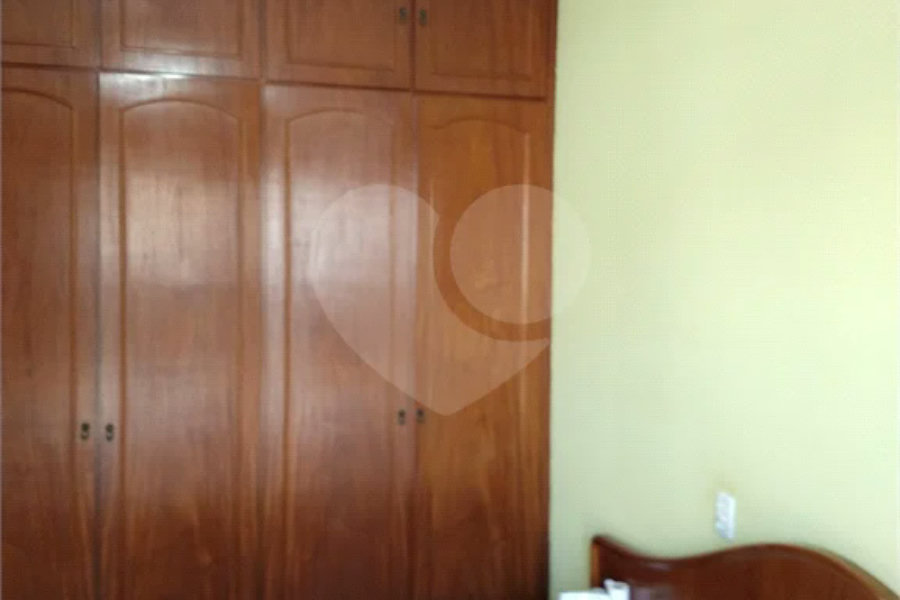 Sobrado à venda com 3 quartos, sendo 1 suíte, em Conjunto Residencial Vista Verde, São Paulo, SP