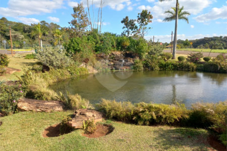 Terreno para venda no condomínio de alto padrão Damha Golf