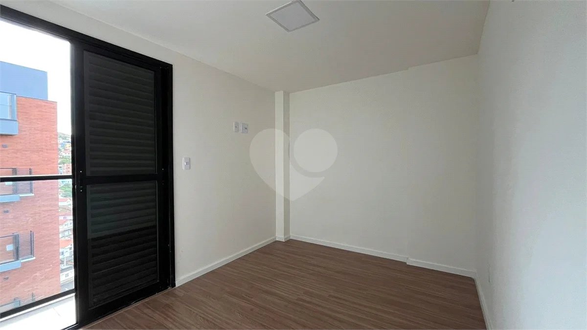 Apartamento à venda com 3 quartos, sendo 3 suítes, no Centro, Poços de Caldas - MG