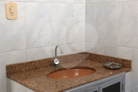 Sobrado para alugar com 2 quartos em Campo Grande, Rio de Janeiro, RJ