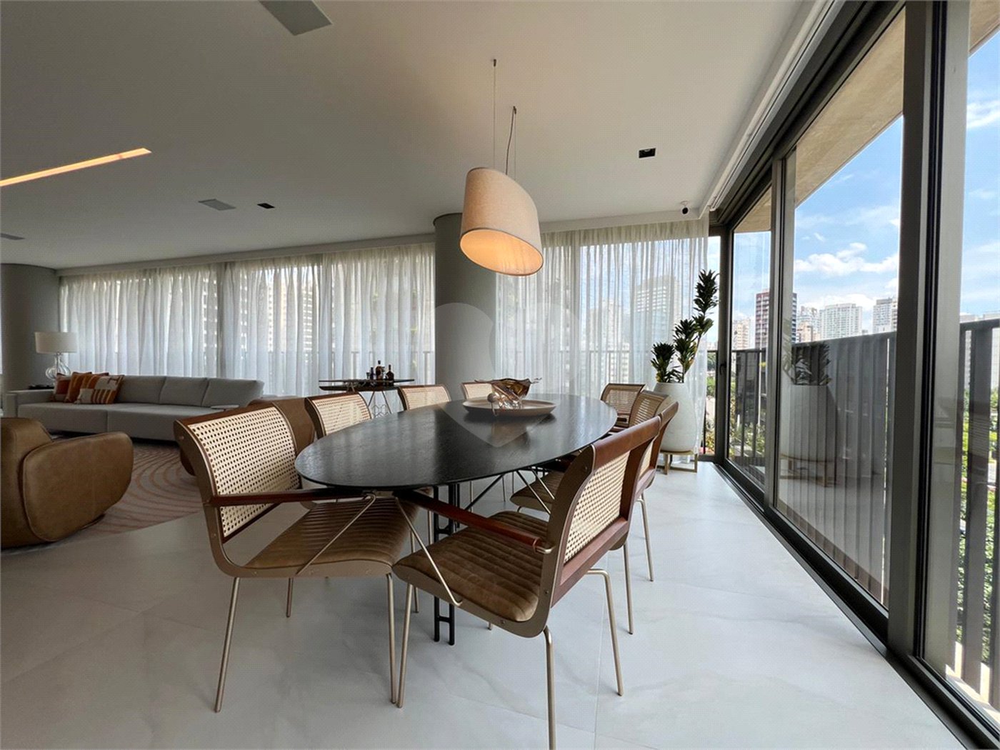 Apartamento à venda com 3 suítes em Vila Olímpia, São Paulo, SP