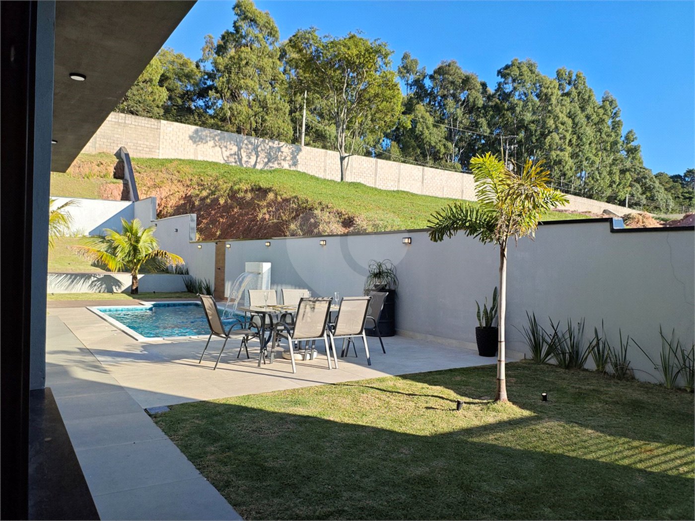 Casa à venda com 3 suítes no condomínio Villa D' Oro, Vinhedo - SP