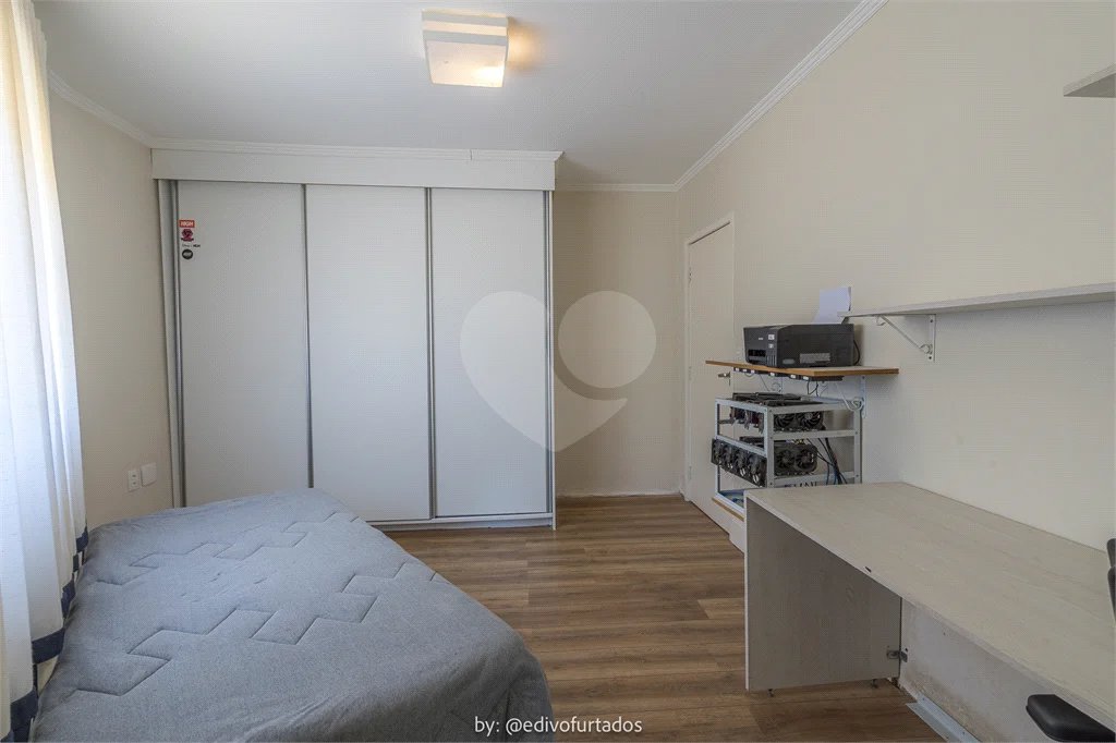 Casa à venda com 4 suítes no condomínio Vale da Santa Fé, Vinhedo - SP