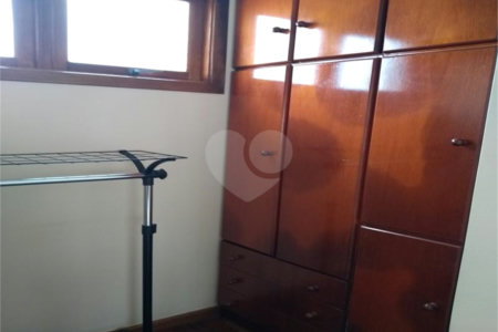 Casa à venda com 5 suítes em Vila Pirajussara, São Paulo, SP
