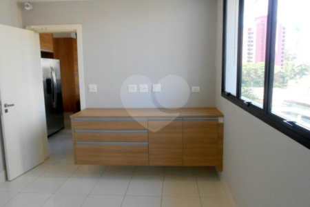 Apartamento à venda com 4 suítes em Vila Suzana, São Paulo, SP