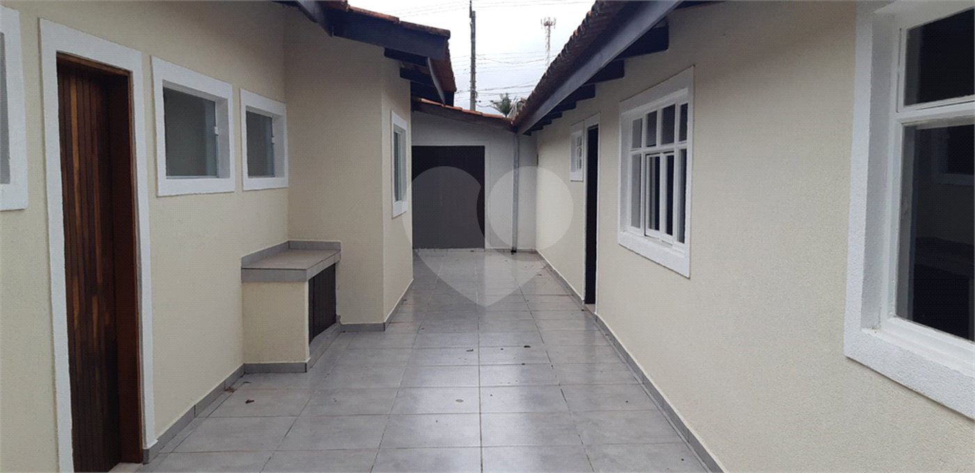 Casa à venda com 3 quartos, sendo 1 suíte, em Vila Santista, Atibaia, SP