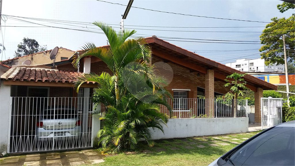 Casa à venda com 3 quartos no condomínio Aclimação, Atibaia - SP