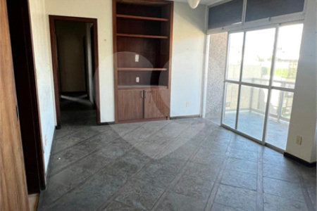 Cobertura à venda com 4 quartos, sendo 2 suítes,  em Braga, Cabo Frio, RJ