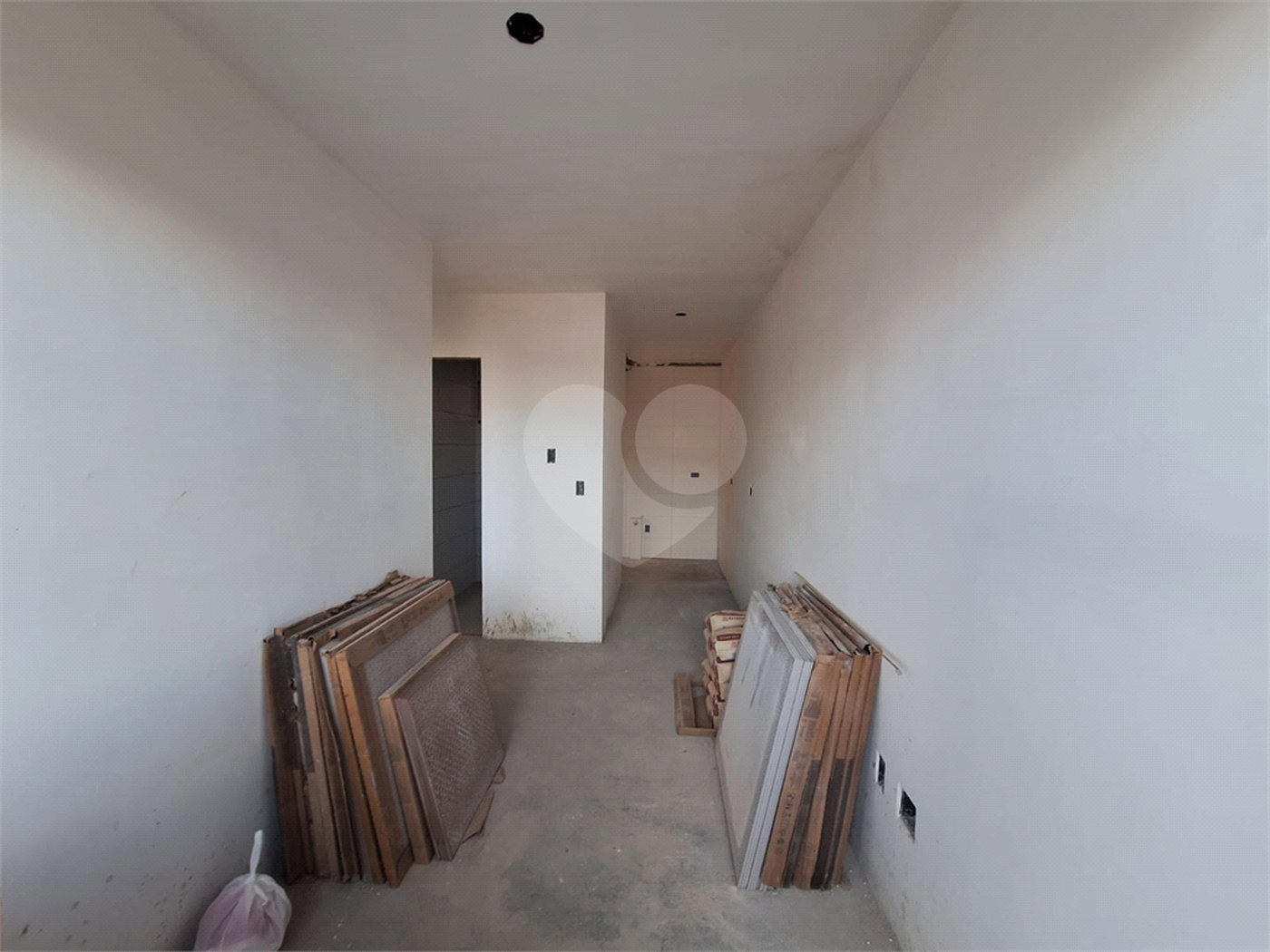 Casa à venda com 2 quartos no condomínio Ângelo Calandrino, São Paulo - SP