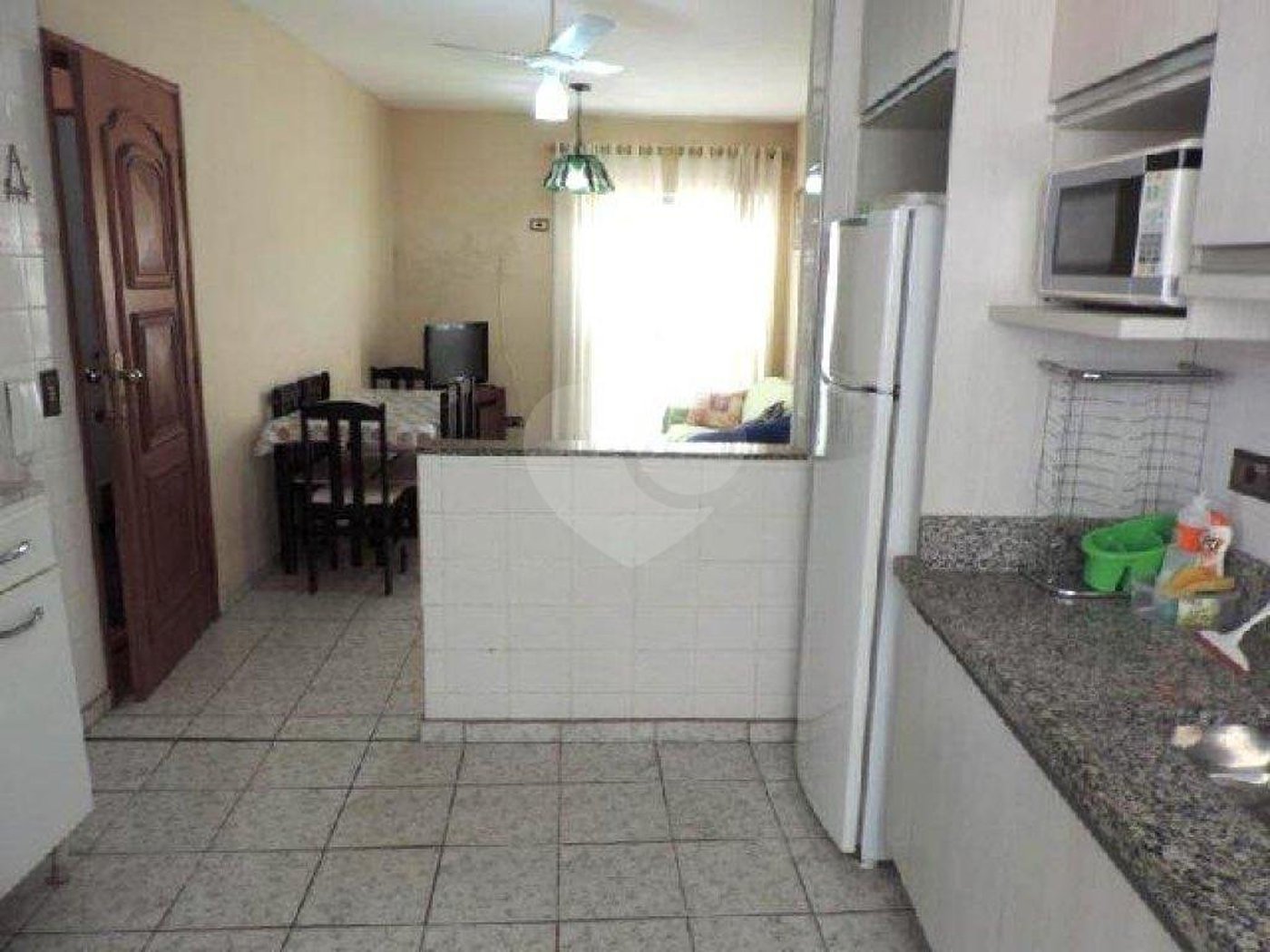 Apartamento à venda com 2 quartos, sendo 1 suíte,  em Loteamento João Batista Julião, Guarujá, SP