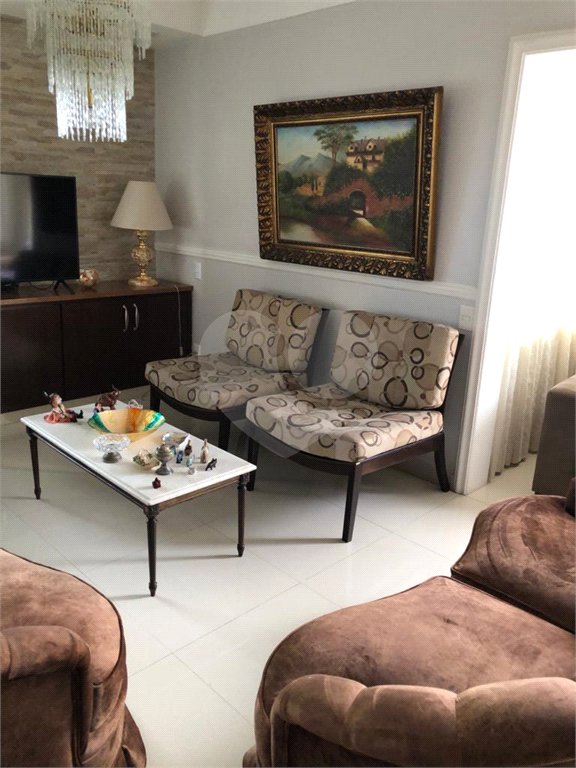 Apartamento à venda com 3 quartos, sendo 1 suíte, em Vila Azevedo, São Paulo, SP