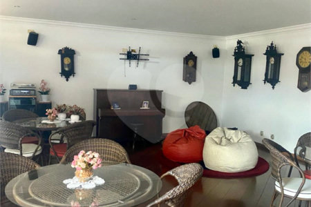 Casa à venda com 4 quartos, sendo 3 suítes, em Jardim Maia, Guarulhos, SP