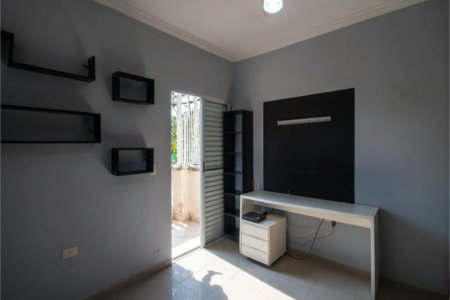 Casa à venda com 3 quartos, sendo 1 suíte, em Jardim Ester, São Paulo, SP