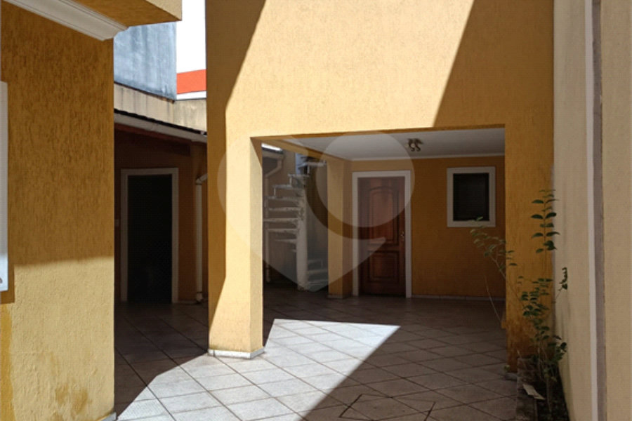 Sobrado à venda com 3 quartos, sendo 1 suíte, em Vila Paiva, São Paulo, SP