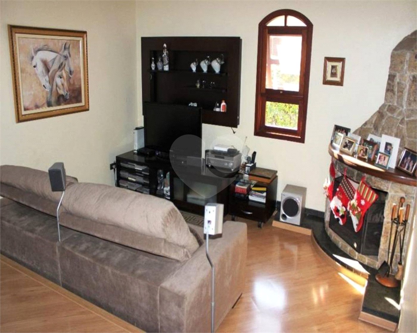 Casa à venda com 4 quartos, sendo 2 suítes, no condomínio Vinhas da Vista Alegre - Lado Sede, Vinhedo - SP