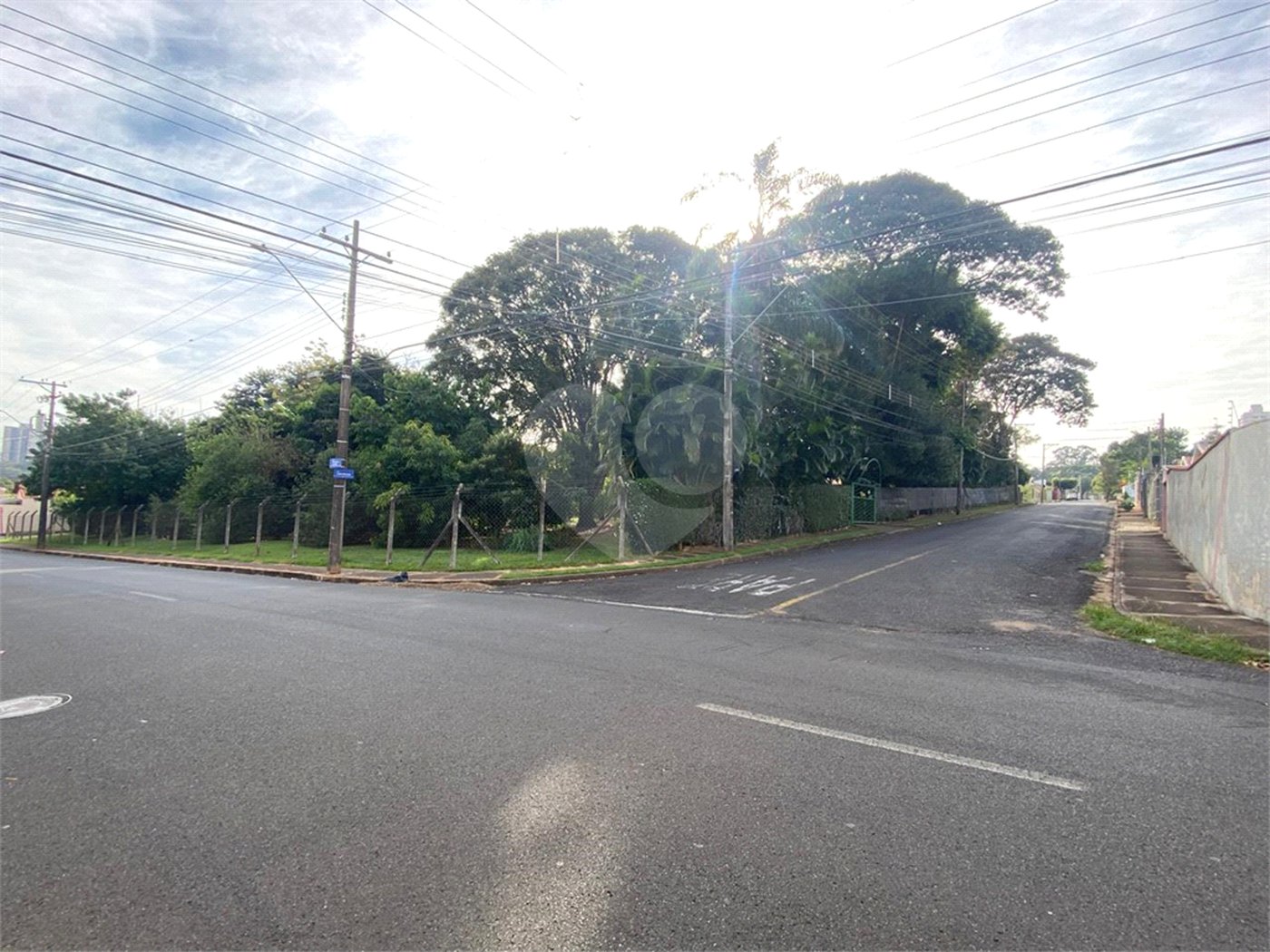 Terreno à venda com 1 suíte no Centro, Araraquara, SP