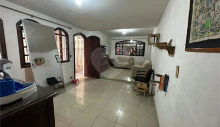 Sobrado à venda com 3 quartos, sendo 1 suíte,  em Jardim Prudência, São Paulo, SP