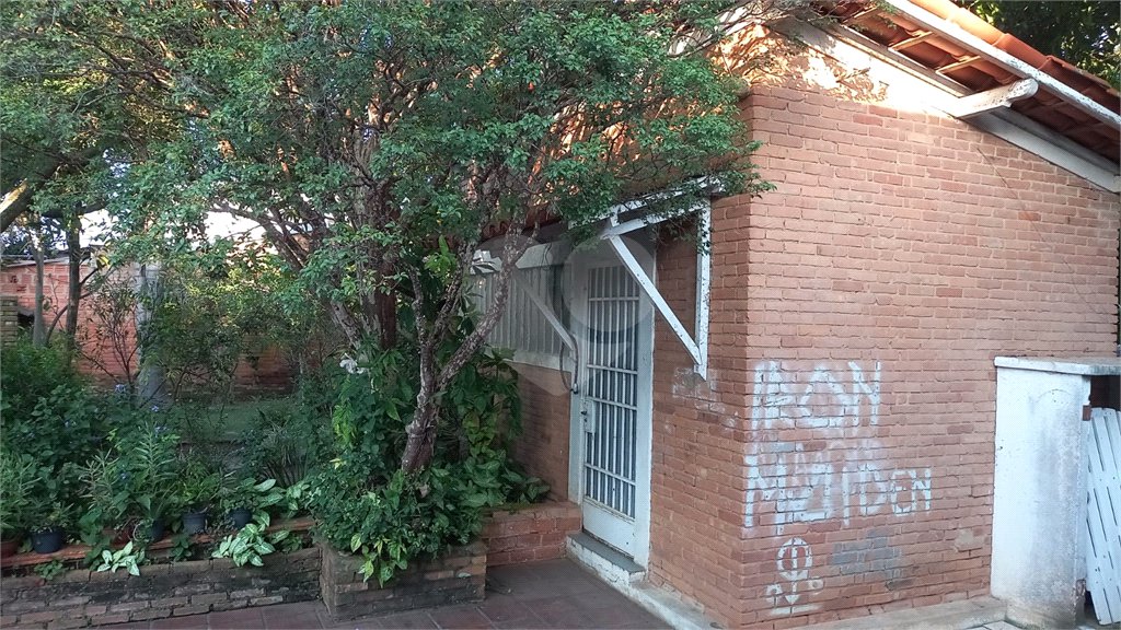 Casa à venda ou para alugar com 4 quartos, sendo 1 suíte, no Centro, Vinhedo, SP