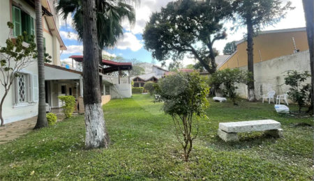 Sobrado à venda com 4 quartos, sendo 2 suítes,  em Alto da Lapa, São Paulo, SP