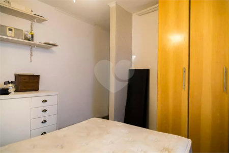 Casa à venda com 6 quartos, sendo 5 suítes,  em Vila do Encontro, São Paulo, SP