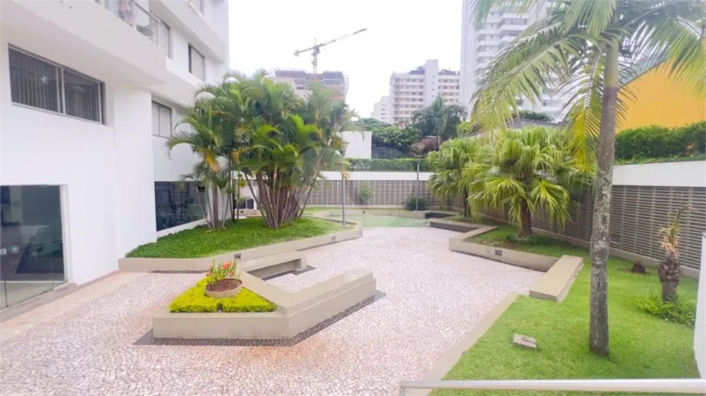 Apartamento à venda com 2 quartos, sendo 1 suíte,  em Indianópolis, São Paulo, SP