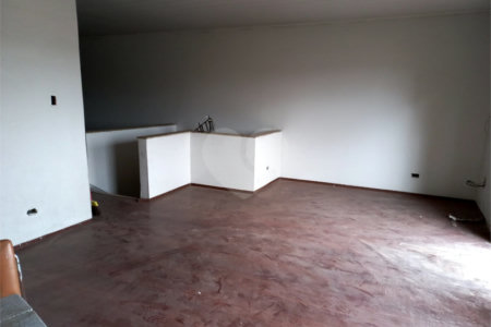 Sobrado à venda com 3 quartos, sendo 1 suíte, em Vila Lageado, São Paulo, SP