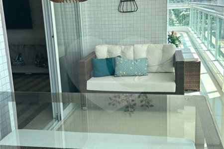 Apartamento à venda com 3 quartos, sendo 1 suíte, em Canto do Forte, Praia Grande, SP