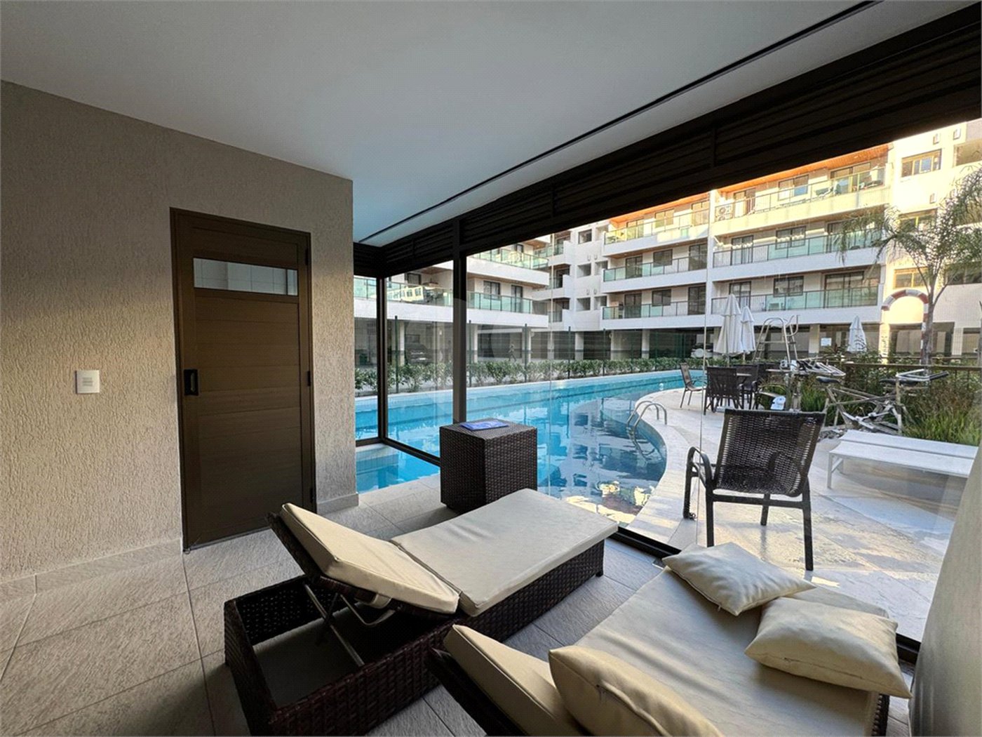 Apartamento à venda com 3 quartos, sendo 1 suíte, em Vila Nova, Cabo Frio, RJ