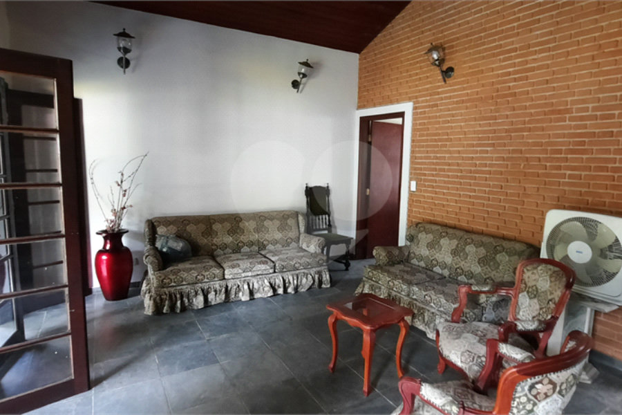 Casa à venda ou para alugar com 4 quartos, sendo 2 suítes, em Mantiqueira, Mairiporã, SP