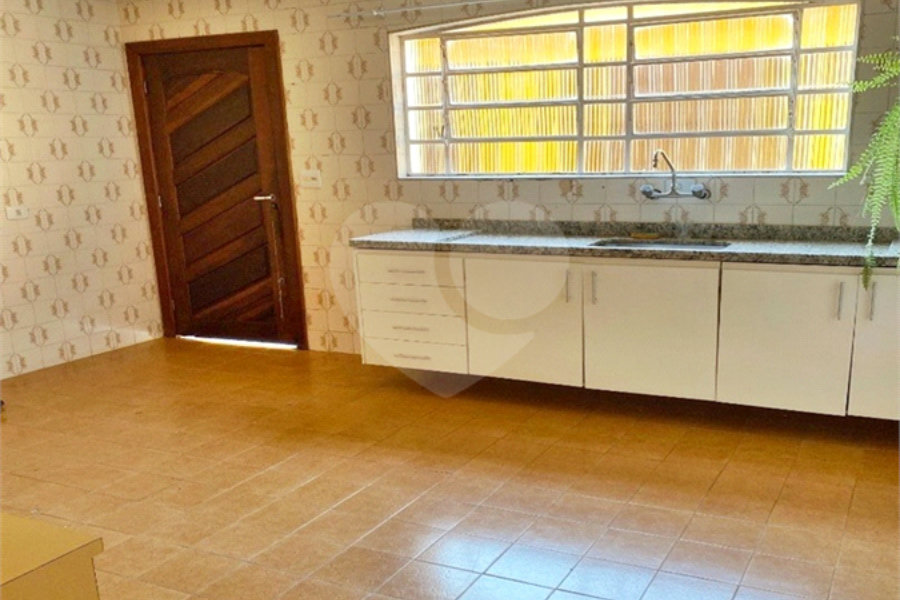 Sobrado à venda com 3 quartos em Jardim Peri, São Paulo, SP
