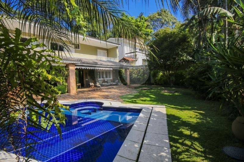 Casa à venda com 3 quartos, sendo 2 suítes,  em Vila Tramontano, São Paulo, SP