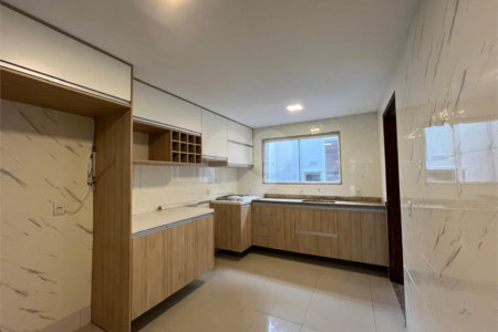 Casa à venda com 3 quartos, sendo 2 suítes, no condomínio Notting Hill - Campo Grande, Rio de Janeiro - RJ
