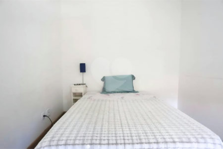 Casa à venda com 3 quartos, sendo 1 suíte,  no condomínio Residencial Villagio, São Paulo - SP