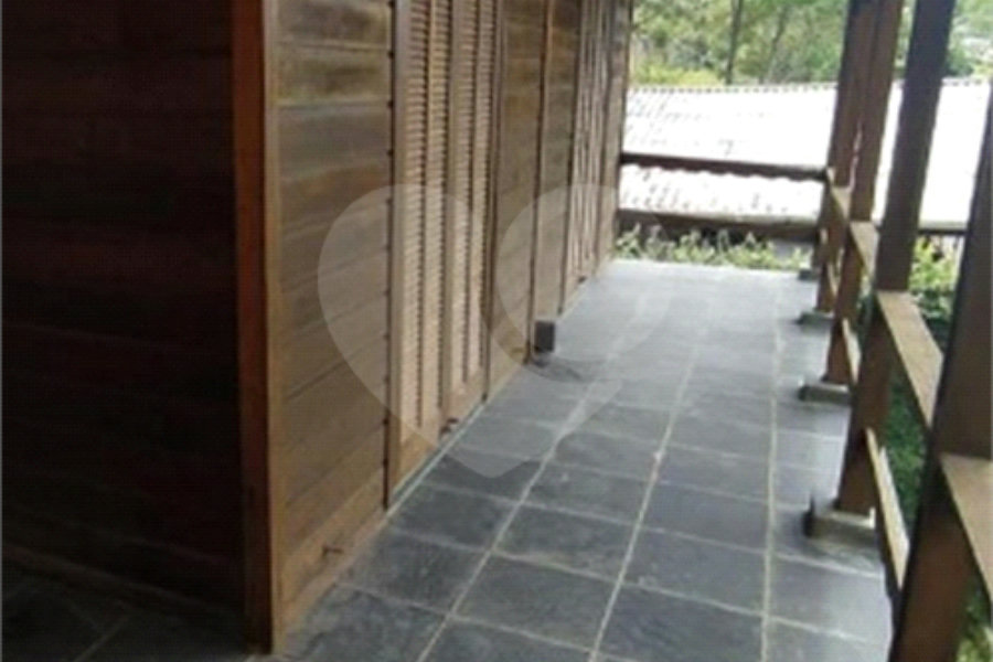 Casa à venda com 5 quartos, sendo 1 suíte, em Mantiqueira, Mairiporã, SP