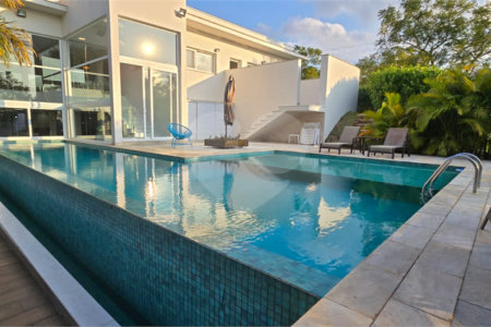 Casa à venda com 7 quartos, sendo 5 suítes, em Residencial Jardim Primavera, Louveira, SP