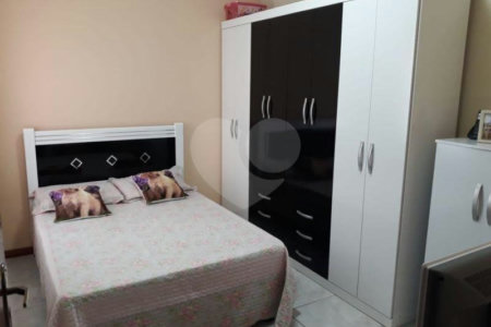 Sobrado à venda com 3 quartos, sendo 1 suíte,  em Chácara Jafet, Mogi das Cruzes, SP