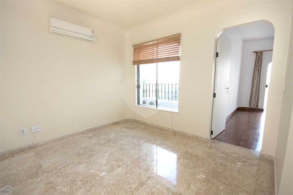 Apartamento à venda com 4 suítes em Jardim Marajoara, São Paulo, SP