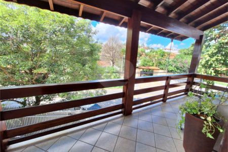 Casa à venda com 4 quartos, sendo 1 suíte, em Santa Cândida, Vinhedo, SP