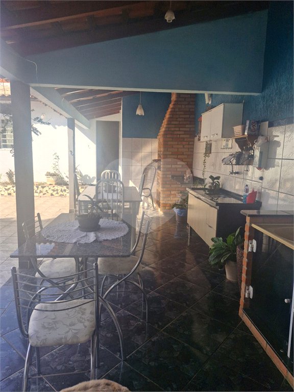 Casa à venda com 4 quartos, sendo 1 suíte, em Jardim Planalto, Salto, SP