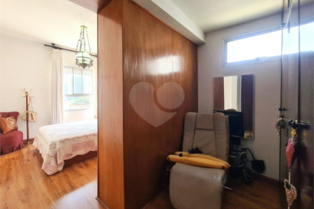 Apartamento à venda com 3 quartos, sendo 1 suíte, em Jardim das Acácias, São Paulo, SP
