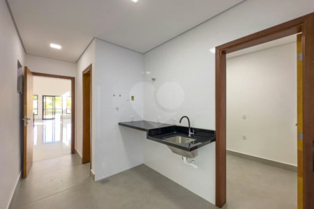 Casa à venda com 4 quartos, sendo 3 suítes, no condomínio Estância Marambaia, Vinhedo - SP