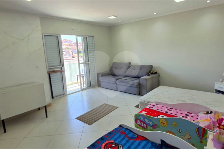Casa Térrea à venda ou para alugar com 8 quartos, sendo 4 suítes, em Vila Pereira Barreto, São Paulo, SP